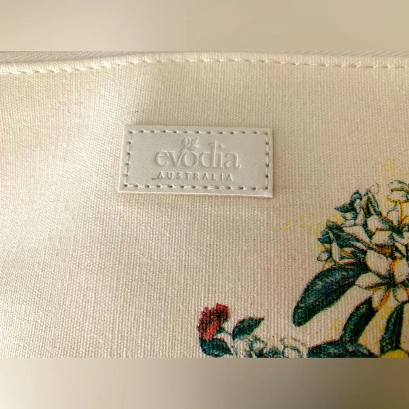 Evodia Canvas Floral Print Bag - Picture 2 of 4